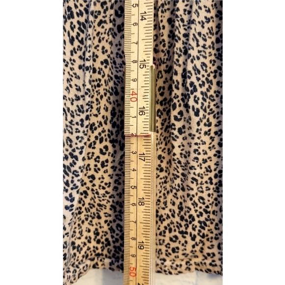 Urban Romantics Smocked Short Sleeve Leopard Peasant Top Womens Size XS Boho - Picture 7 of 9